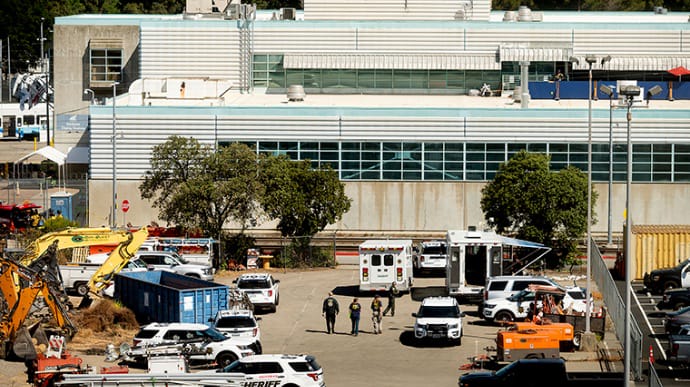Стрілянина у Каліфорнії забрала життя щонайменше 8 осіб