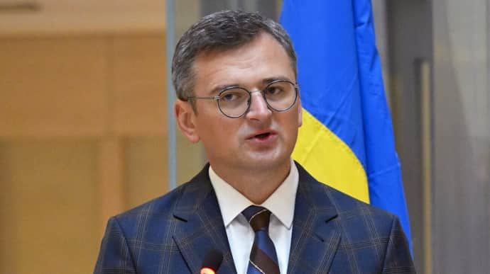 Ukraine's foreign minister believes right tools will bring Ukrainians back from abroad