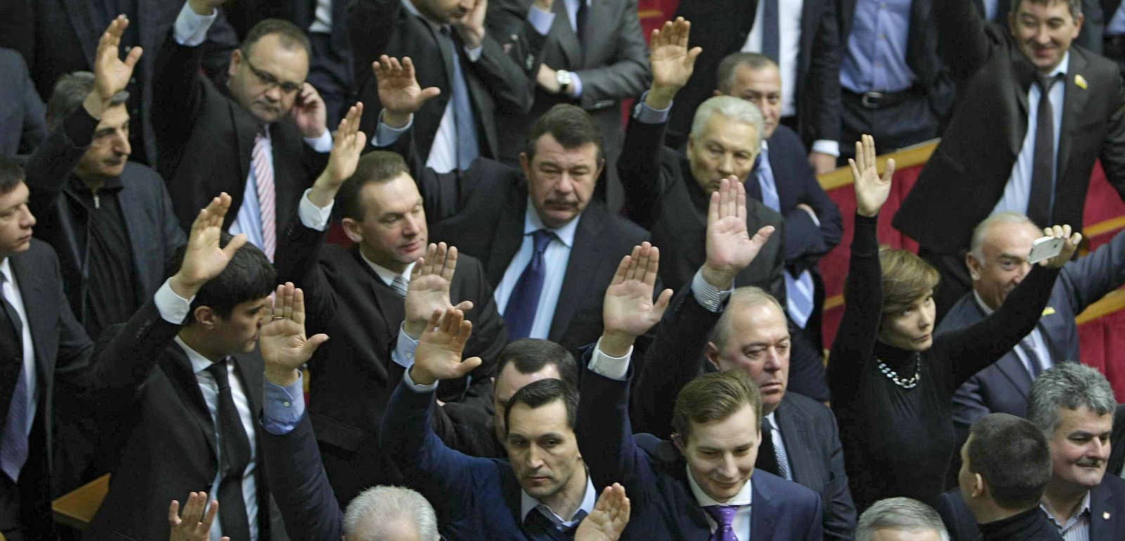 16 января 2014 Рада голосовала в ручном режиме. Фото: УКРИНФОРМ