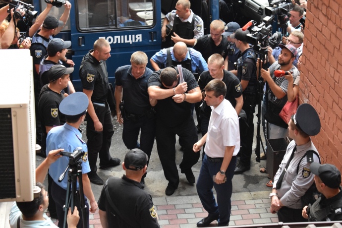 Підозрюваного Олександра Лакізу доставили до суду