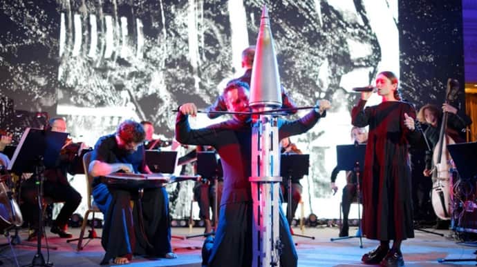 Ukrainian composer Roman Hryhoriv releases album Irrenaissance, featuring music played on cluster munition frame