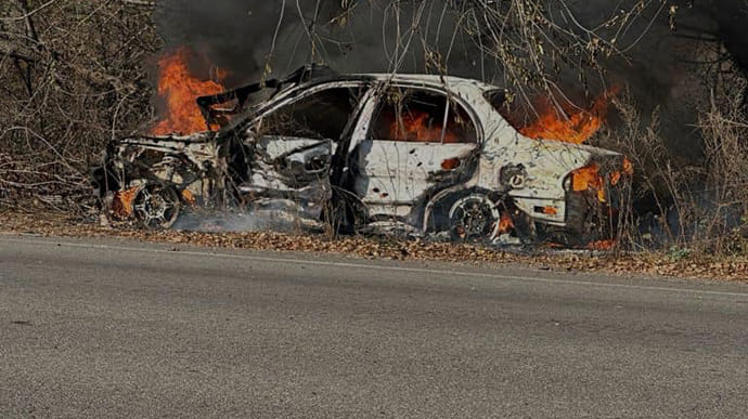 Russians struck car near Kherson in morning, killing its driver