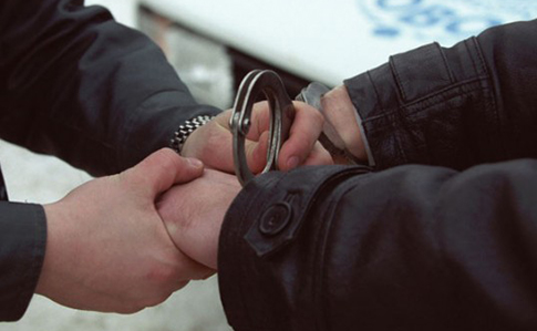 Помилованный под обмен разбойник не смог выехать в Россию и вернулся к грабежам в Киеве