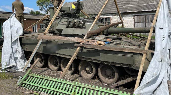 В ВСУ передали танк, из которого россияне обстреливали больницу на Сумщине