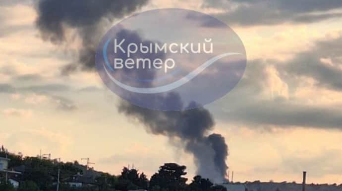 Ukrainian pilots strike storage point in Crimea on 1 July – video