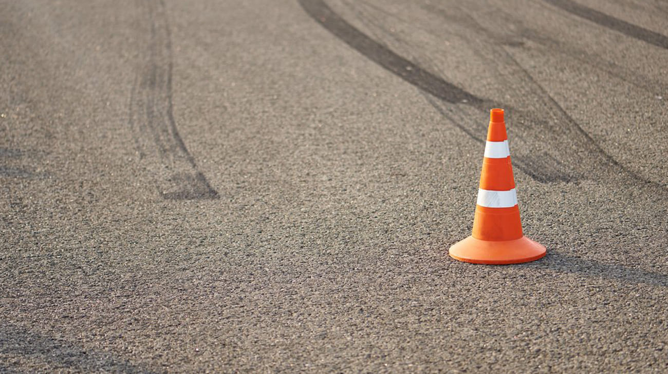 Car accident in Mykolaiv Oblast caused by Russian missile wreckage falling on road