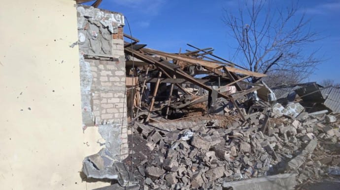 Обстрел села боевиками РФ: полиция показала видео разрушенных домов