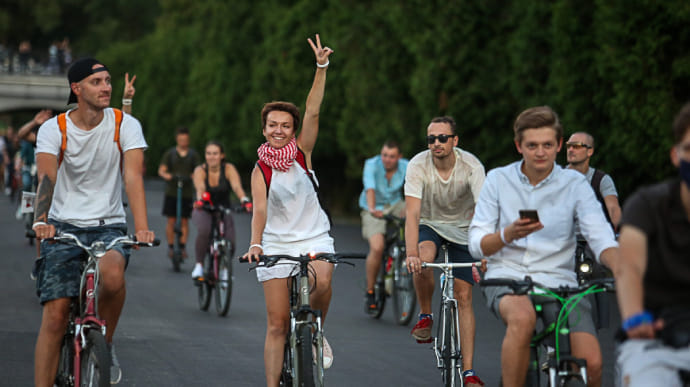 У Мінську велопробіг солідарності закінчився жорсткими затриманнями