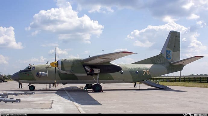 Зеленский сказал приостановить полеты всех АН-26 – замглавы ОП