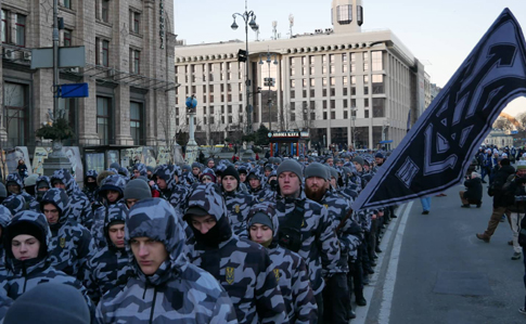 В центре Киева Нацкорпус устроил марш и требовал наказать воров военного бюджета