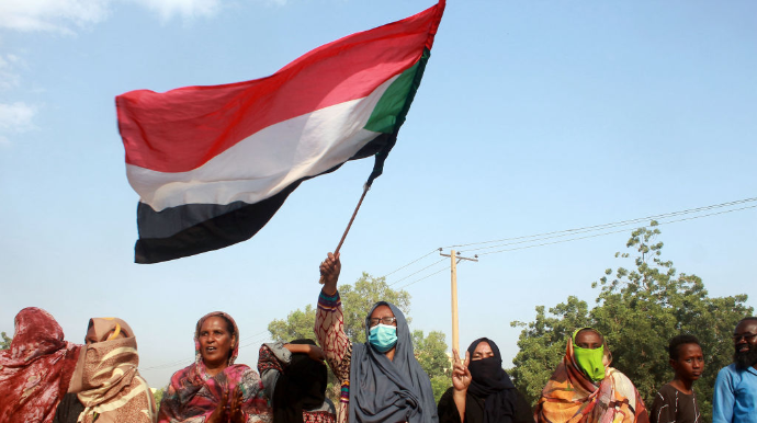 140 человек ранены на протестах против госпереворота в Судане