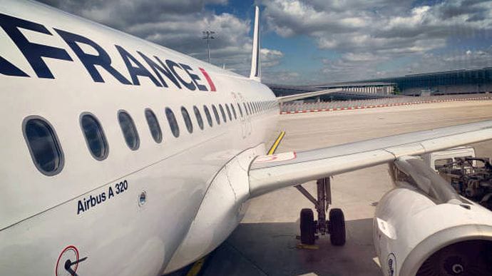 Літак Air France, який мав летіти в обхід Білорусі, не пустили до Москви