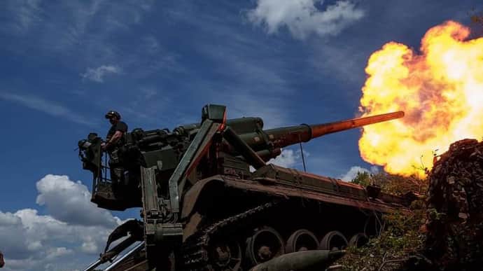 Мінус 1 110 окупантів, 43 артсистеми та 11 танків − Генштаб розповів про втрати РФ за добу 