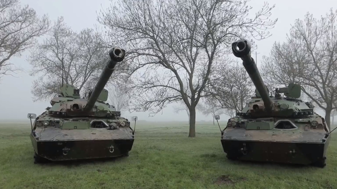 Ukraine's Defence Minister posts video of French-supplied wheeled tanks 
