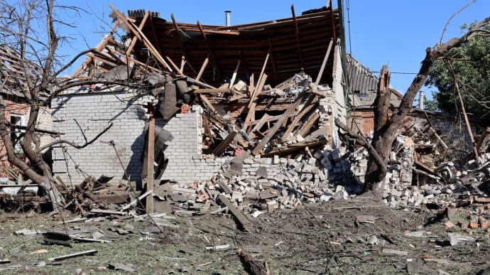 Russians attack Derhachi in Kharkiv Oblast, injuring people and damaging 25 private buildings and business – photos