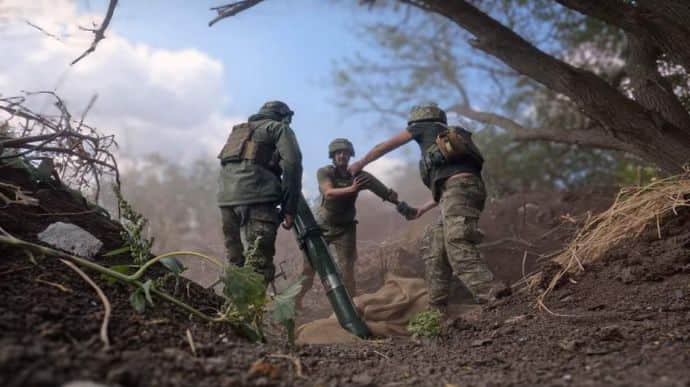 Ukraine's defenders hold two fronts and advance on two others – General Staff report