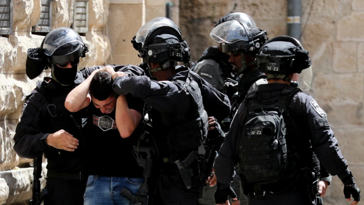 В Єрусалимі палестинці закидали ізраїльську поліцію камінням
