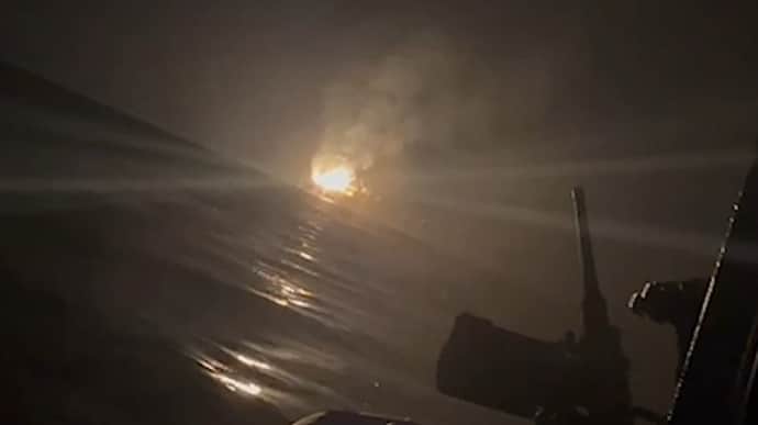 Border guards release footage of battles for gas platforms near Zmiinyi Island