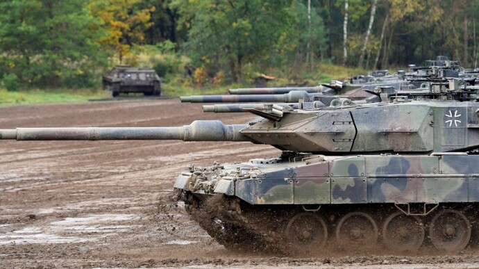 У Бундестазі пропонують наперед вчити українських військових користуватися танками Leopard