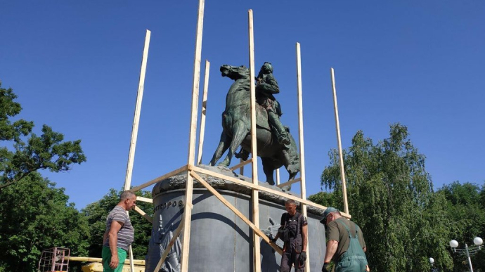 Памятник Суворову из центра Измаила уберут
