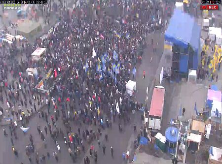 Майдан Независимости. Принт-скрин с веб-камеры. По состоянию на 13:43