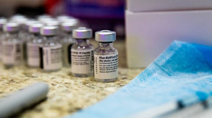 Україна отримає ще 17 млн доз вакцини Pfizer – МОЗ