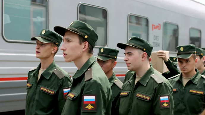 Росіян через мобілізацію знімають із поїздів до Білорусі - ЗМІ