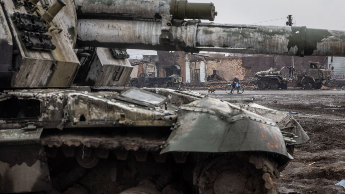 Уничтоженной военной техники россиян уже больше, чем есть у армий стран ЕС – Шмигаль
