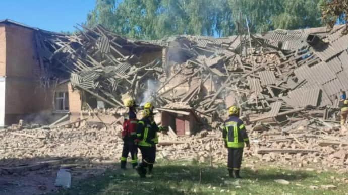 Министр: Школа в Ромнах уничтожена, укрытие в ней - целое
