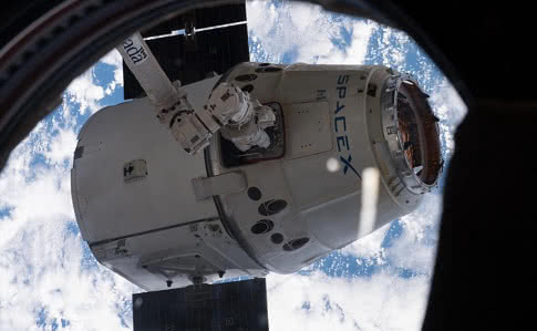 SpaceX доставит астронавтов на МКС