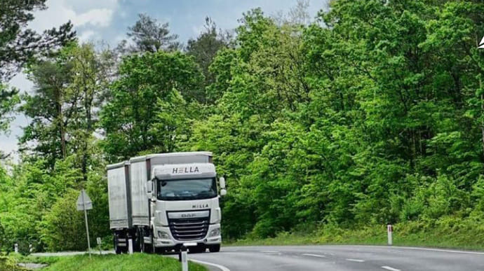 В Україні обмежили рух вантажівок 