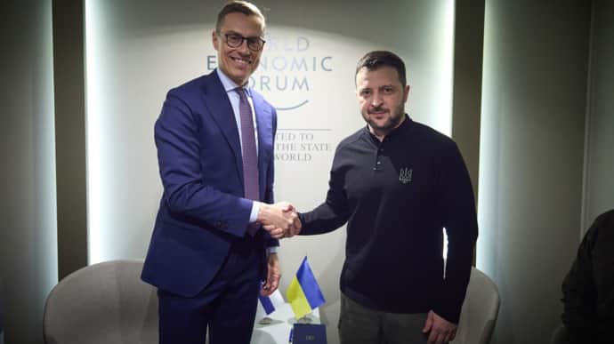 Zelenskyy and Finnish president discuss security guarantees and new assistance