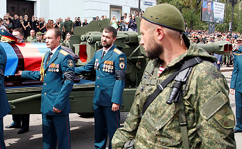 ОБСЄ: Похорон Захарченка охороняло понад 100 бойовиків з автоматами