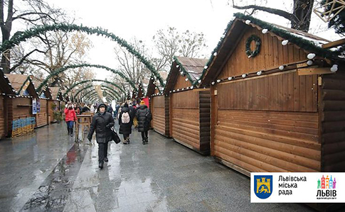 У Львові відновлюють роботу безпечних точок на різдвяних ярмарках