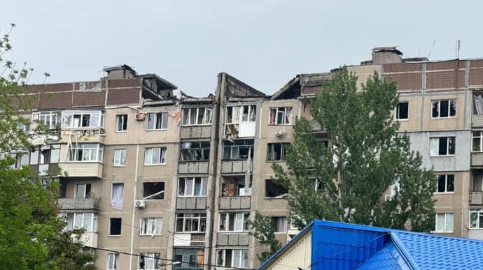 Zes doden en meer dan 10 gewonden bij Russische aanvallen op de oblasten Soemy en Donetsk op vrijdag