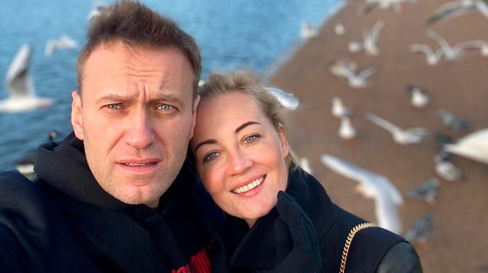 Жена Навального улетела из России в Германию
