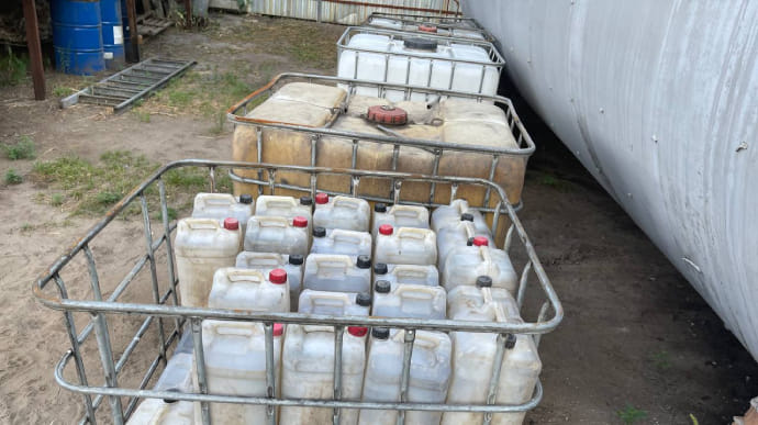 Воровали сырье из нефтепровода: в Украине задержали 13 участников преступной организации
