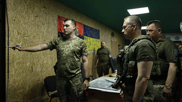 Ukraine's Ground Forces Commander visits Kupiansk front 