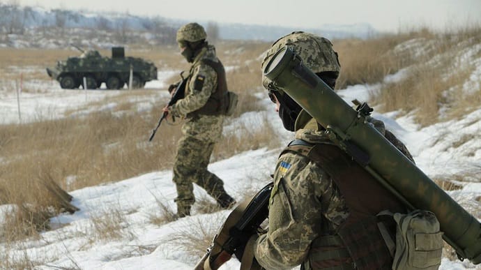 Російські найманці 10 разів обстріляли українські позиції