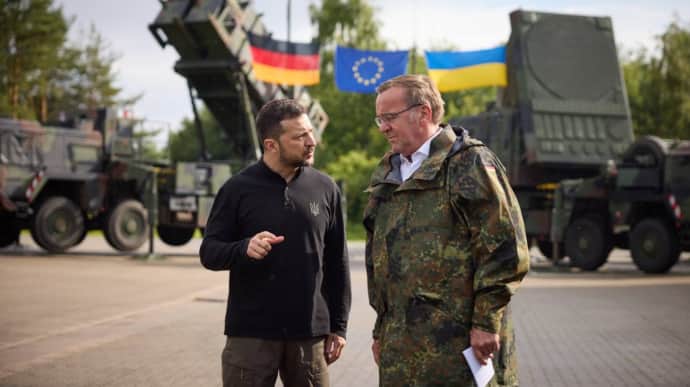 Зеленский в Германии побывал на месте тренировок украинских экипажей ЗРК Patriot