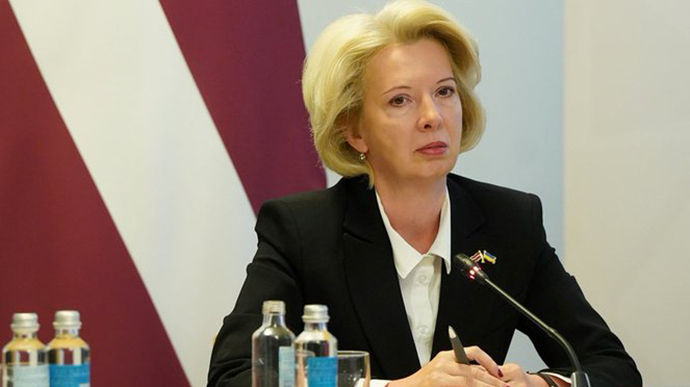 Міністерка оборони Латвії: Вважати, що РФ ослаблена війною в Україні, – помилка