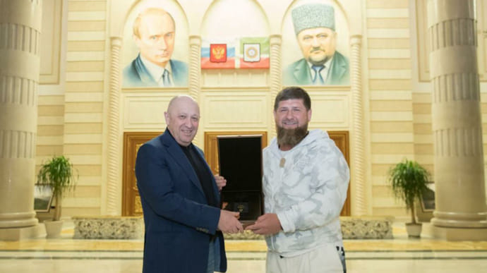 Кадыров потребовал у ФБР 250 тысяч долларов наличными за фото с поваром Путина