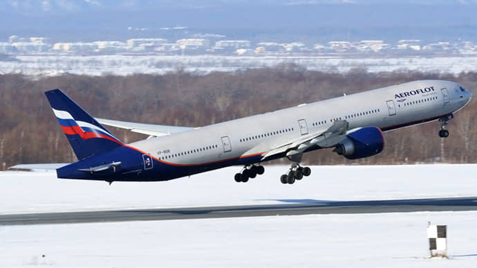 У Росії аварійно сів Boeing-777 з 422 людьми на борту