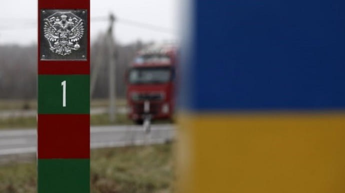 Belarus sets up fortifications along the borders with Ukraine and the EU