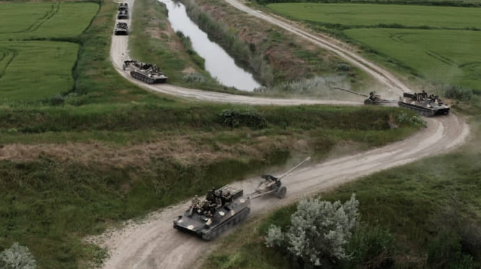 Артилеристи знищували піхоту та танки противника на півдні України