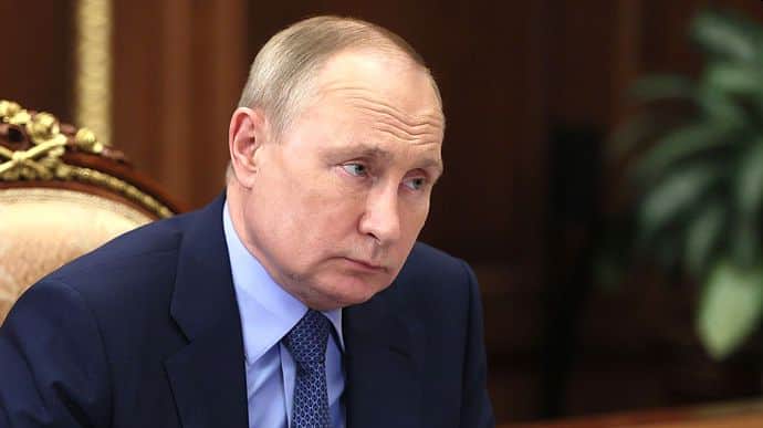 Путин требует создавать в России больше дронов-камикадзе