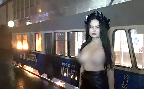 Стало відомо, хто схопив активістку FEMEN у Києві