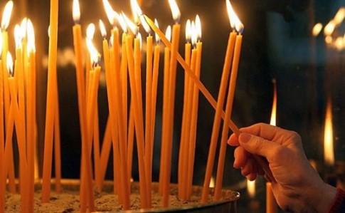 От коронавируса умерла женщина, которая продавала в церкви свечи