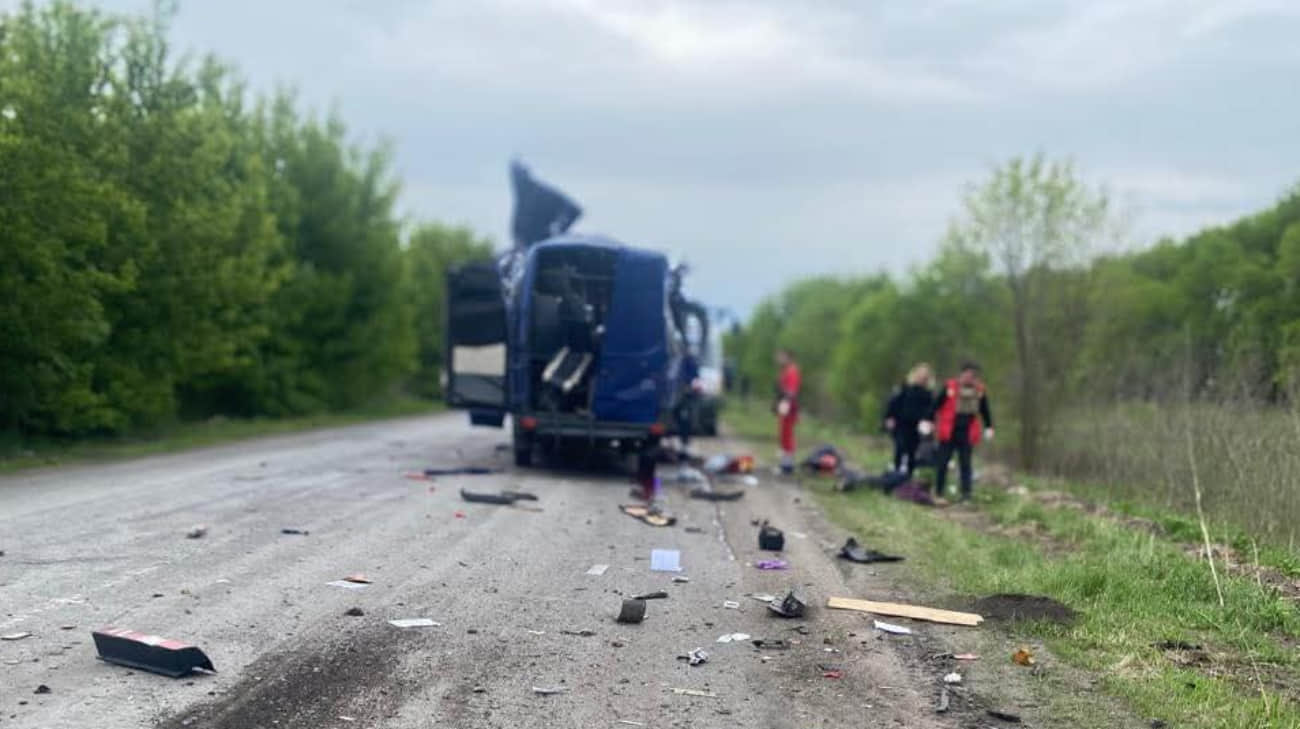 Автобус, у якому росіяни вбили 9 людей на Сумщині, був евакуаційним – мер