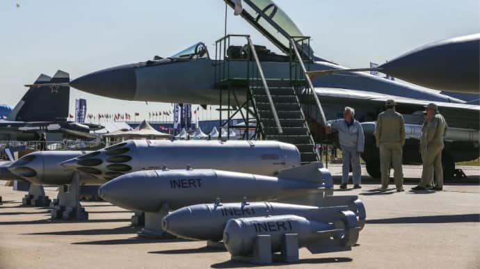 Розвідка Британії: Падіння бомб з російських літаків на власну територію – системна помилка